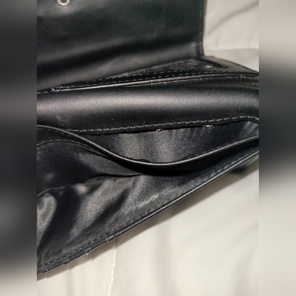 Black and Silver Guess Wallet - Picture 7 of 10
